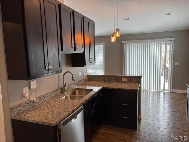 $2,000 | 478 Honeysuckle Creek Drive, Wentzville, MO 63385