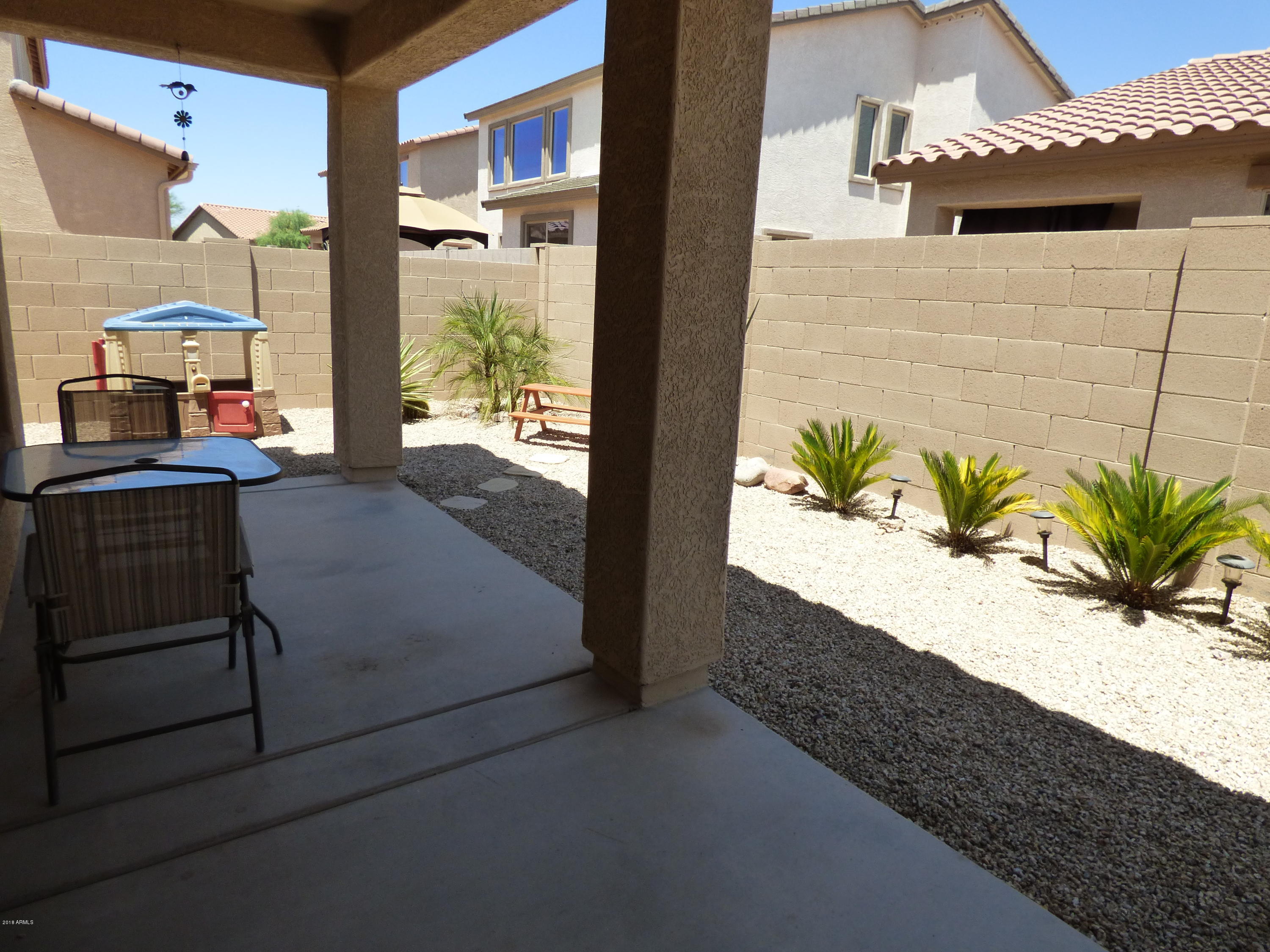 2537 South Powell Road Apache Junction, AZ 85119 - Photo 22 of 38 Covered patio