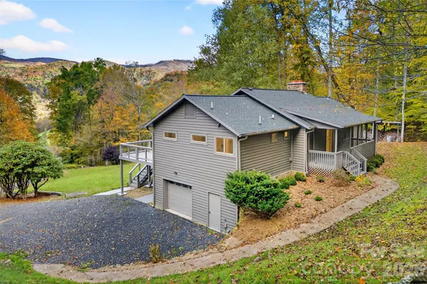 $998,000 | 575 Croft Way, Bakersville, NC 28705