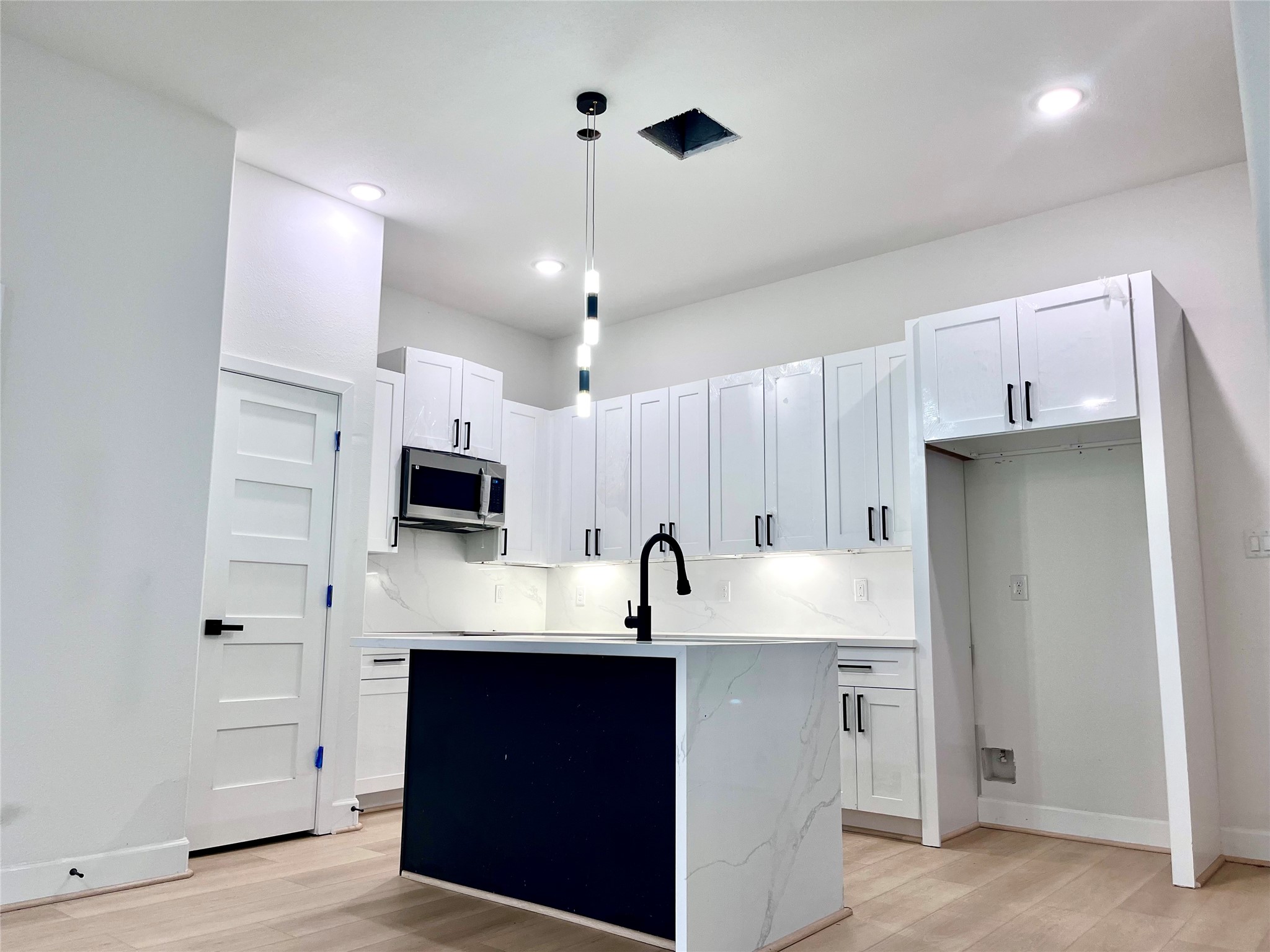 7012 Sidney Street Houston, TX 77021 - Photo 4 of 12