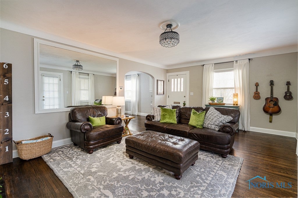 2420 Hempstead Road Toledo, OH 43606 - Photo 10 of 50 Gallery Image 10