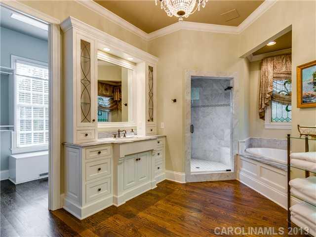 2415 Overhill Road Charlotte, NC 28211 - Photo 9 of 16 Gallery Image 9