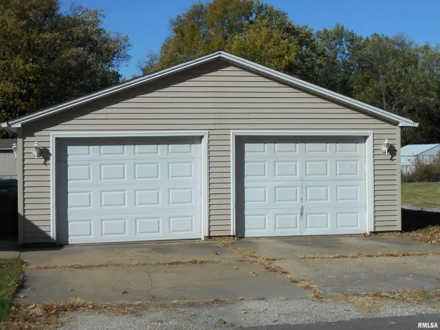 $99,900 | 702 West Piper Street, Macomb, IL 61455