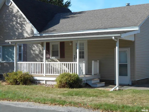 $94,900 | 702 West Piper Street, Macomb, IL 61455