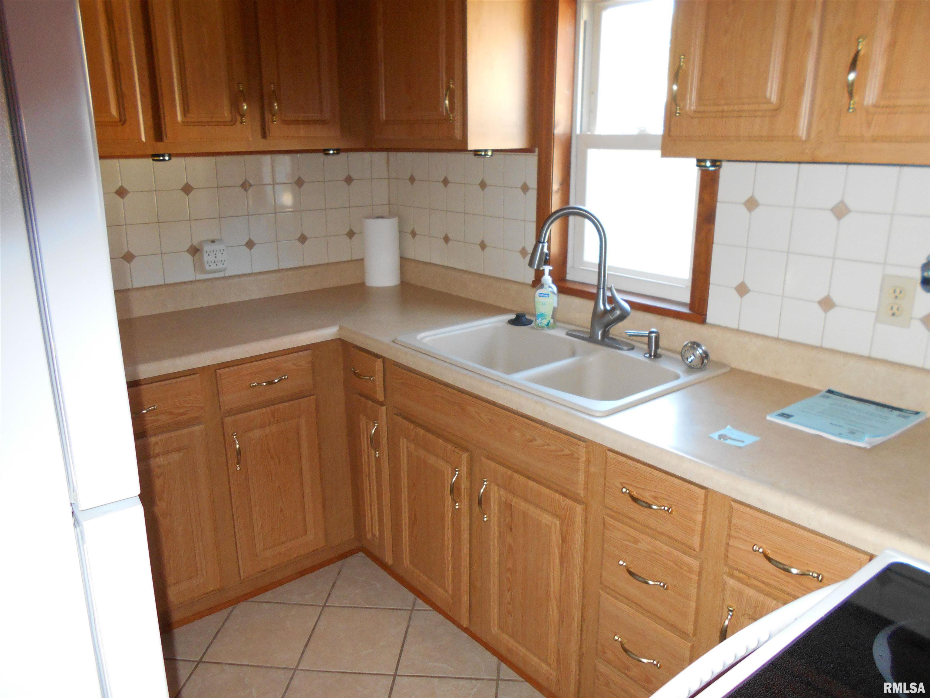 702 West Piper Street Macomb, IL 61455 - Photo 5 of 15