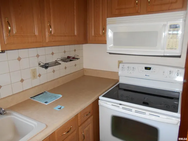 $99,900 | 702 West Piper Street, Macomb, IL 61455