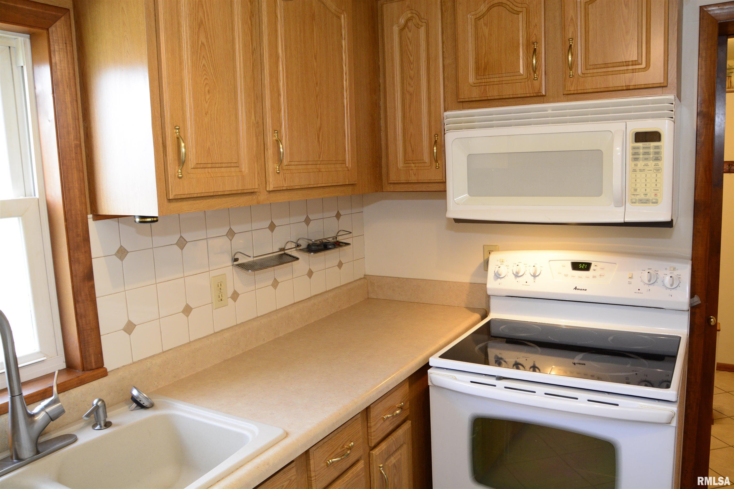 702 West Piper Street Macomb, IL 61455 - Photo 7 of 20