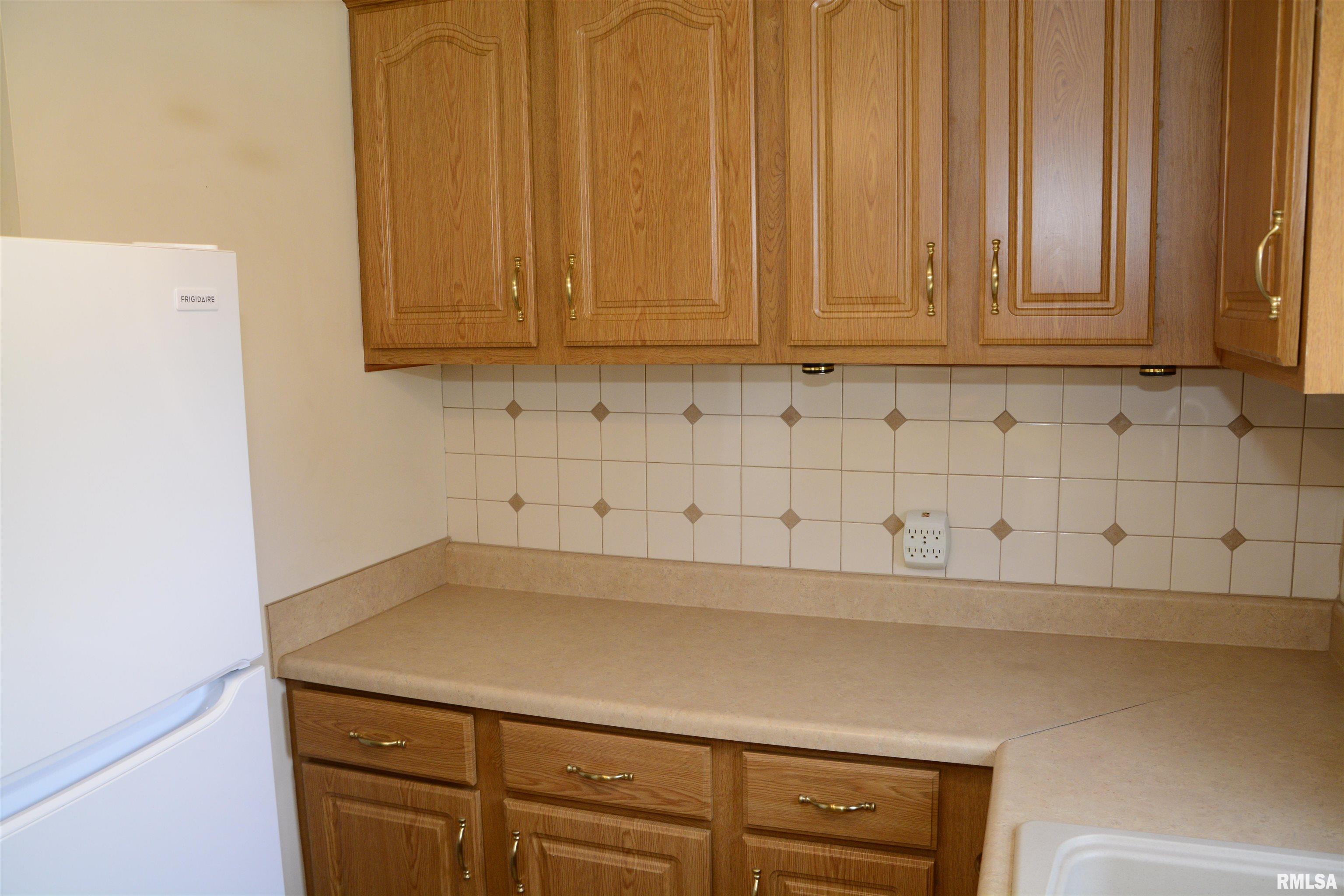 702 West Piper Street Macomb, IL 61455 - Photo 8 of 20