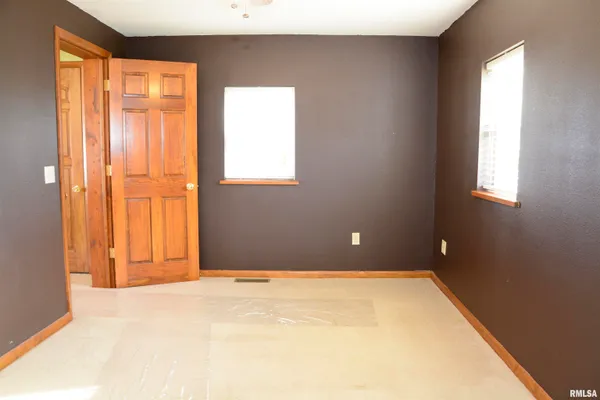 $94,900 | 702 West Piper Street, Macomb, IL 61455