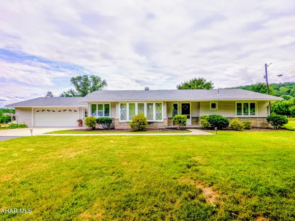 $299,000 | 118 Locust Drive, Everett, PA 15537