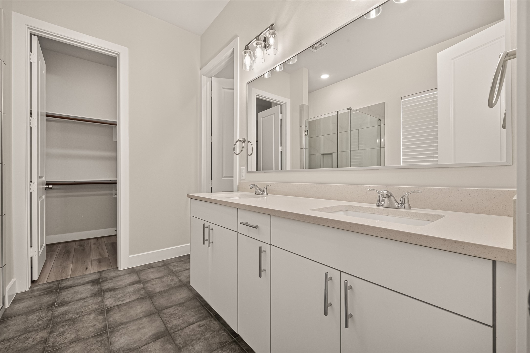 1726 Wandering Hills Road Conroe, TX 77304 - Photo 35 of 44 Gallery Image 35