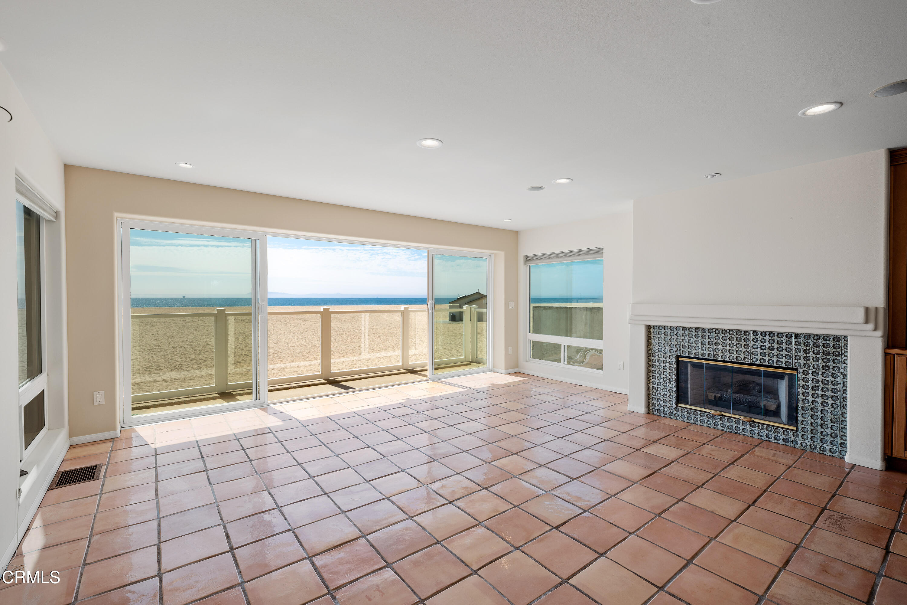 409 Ocean Drive Oxnard, CA 93035 - Photo 16 of 49 409 Ocean dr MLS -16