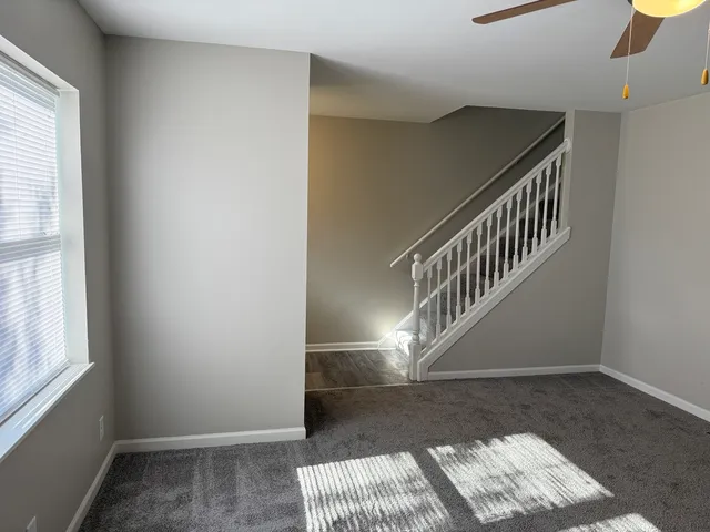 $249,000 | 685 Old Indian Trail, Aurora, IL 60506