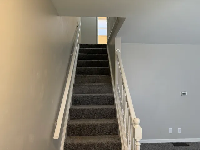 $249,000 | 685 Old Indian Trail, Aurora, IL 60506