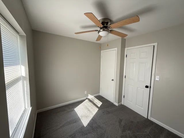 $249,000 | 685 Old Indian Trail, Aurora, IL 60506