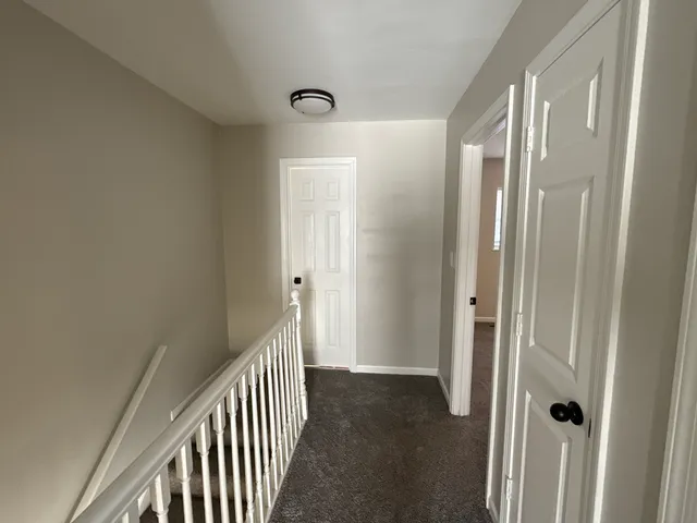 $249,000 | 685 Old Indian Trail, Aurora, IL 60506