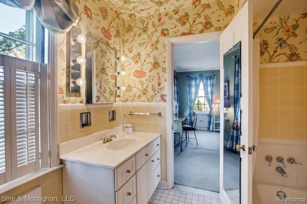 55 Lewiston Road Grosse Pointe Farms, MI 48236 - Photo 30 of 59