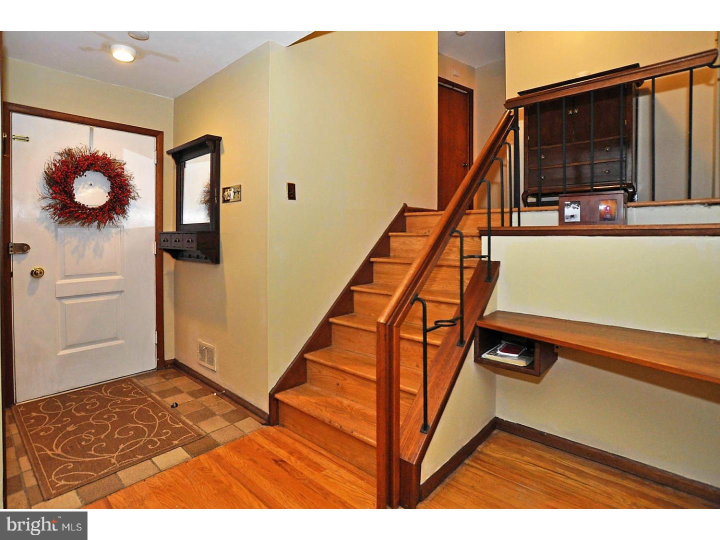 967 Delene Road Rydal, PA 19046 - Photo 3 of 25 Foyer