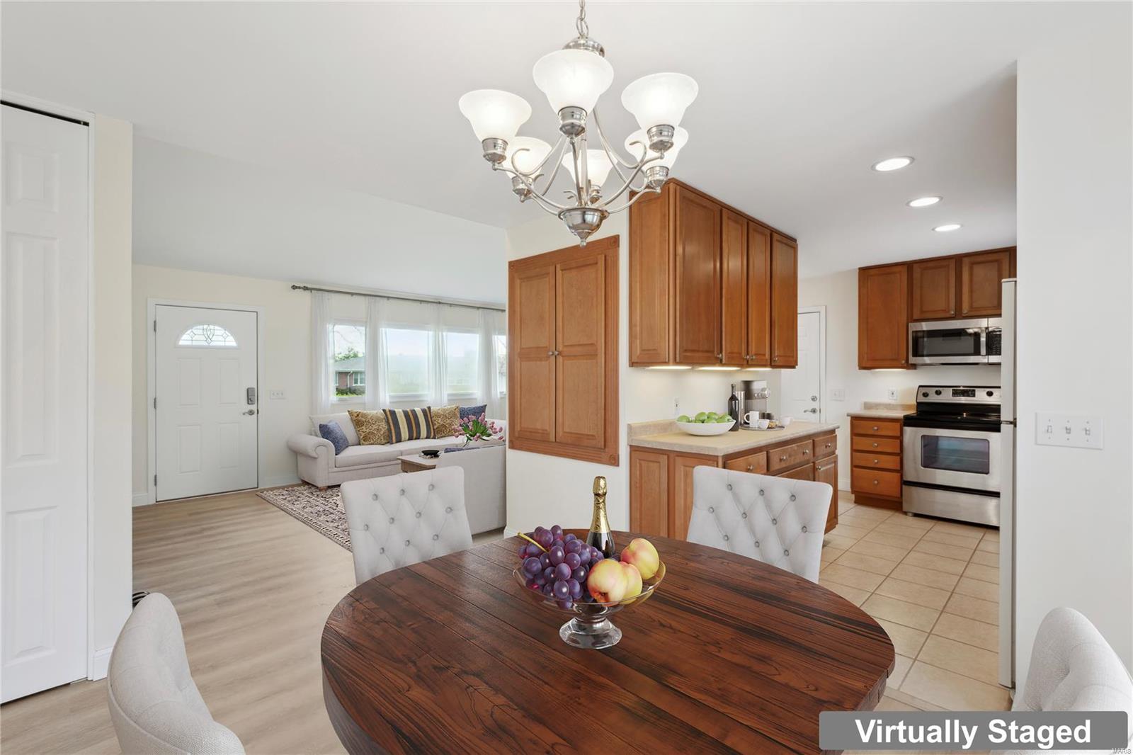 115 Vlasis Drive Ballwin, MO 63011 - Photo 13 of 38