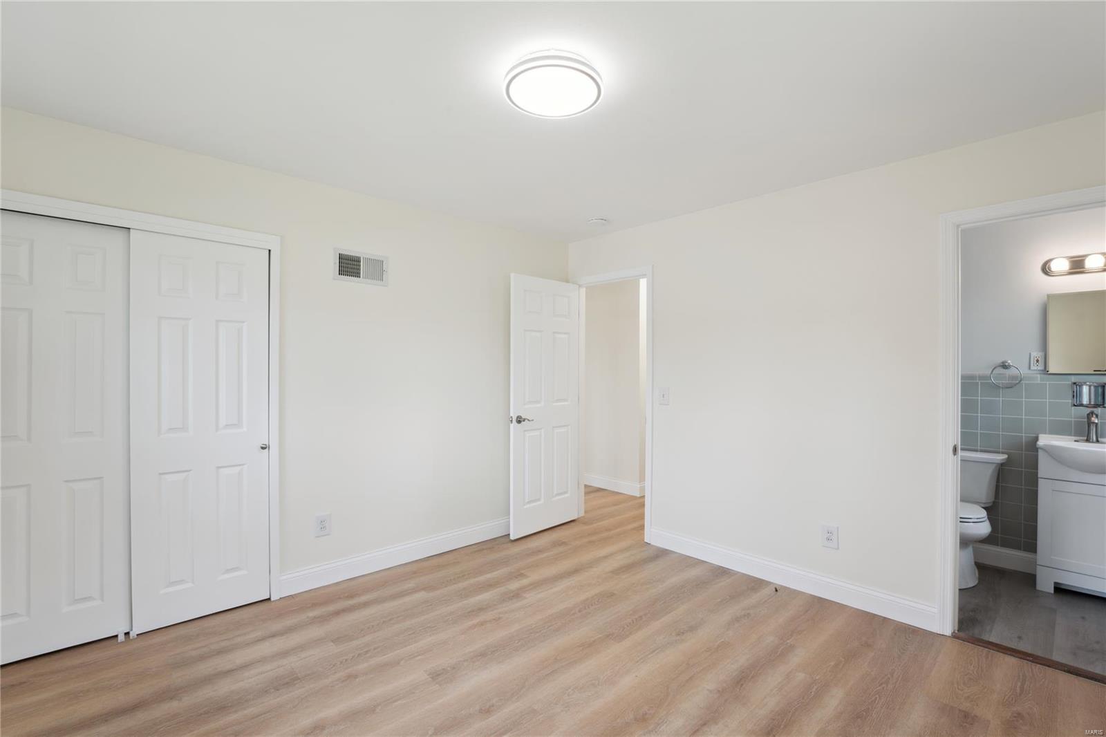 115 Vlasis Drive Ballwin, MO 63011 - Photo 20 of 38