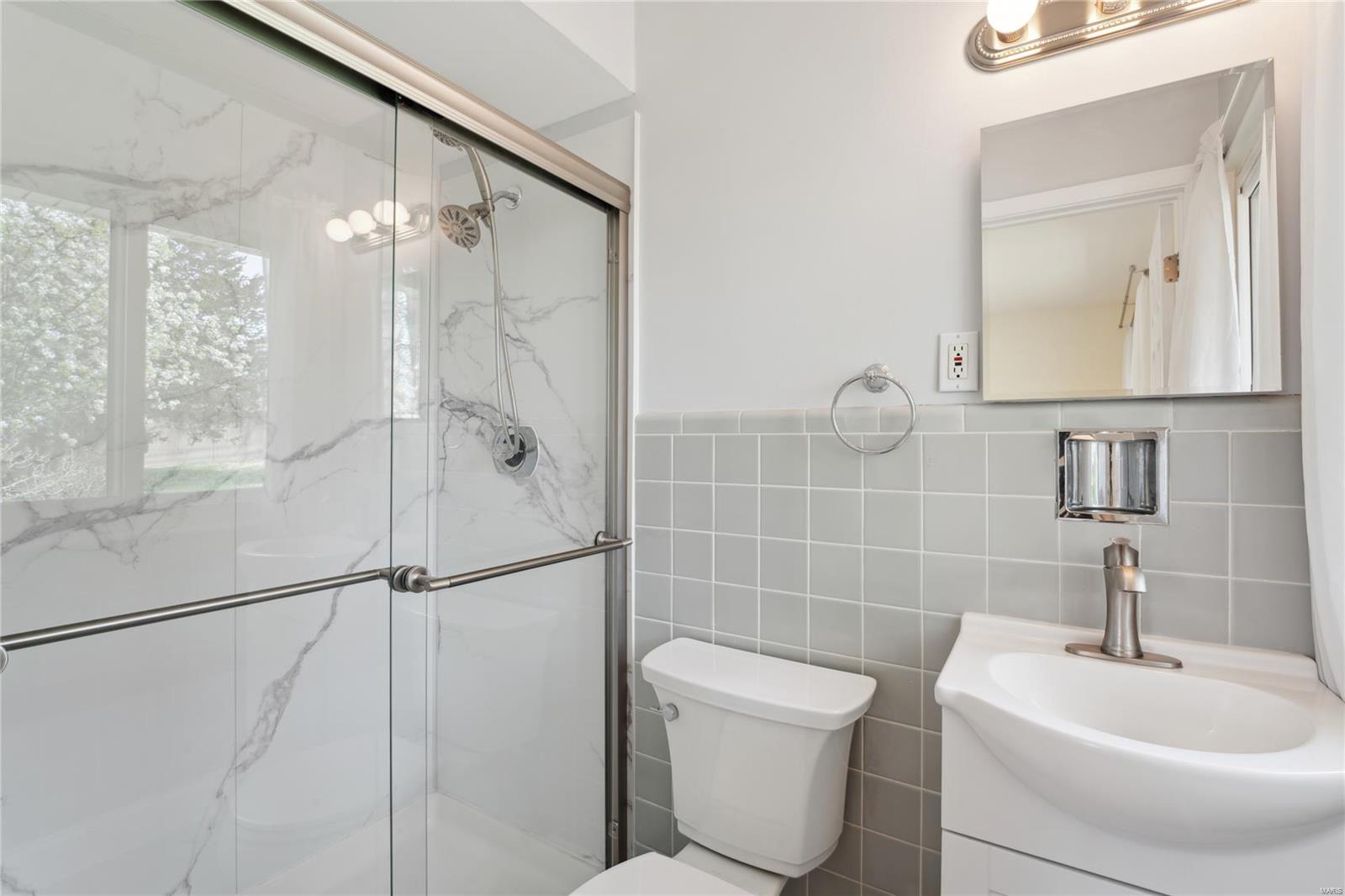 115 Vlasis Drive Ballwin, MO 63011 - Photo 21 of 38