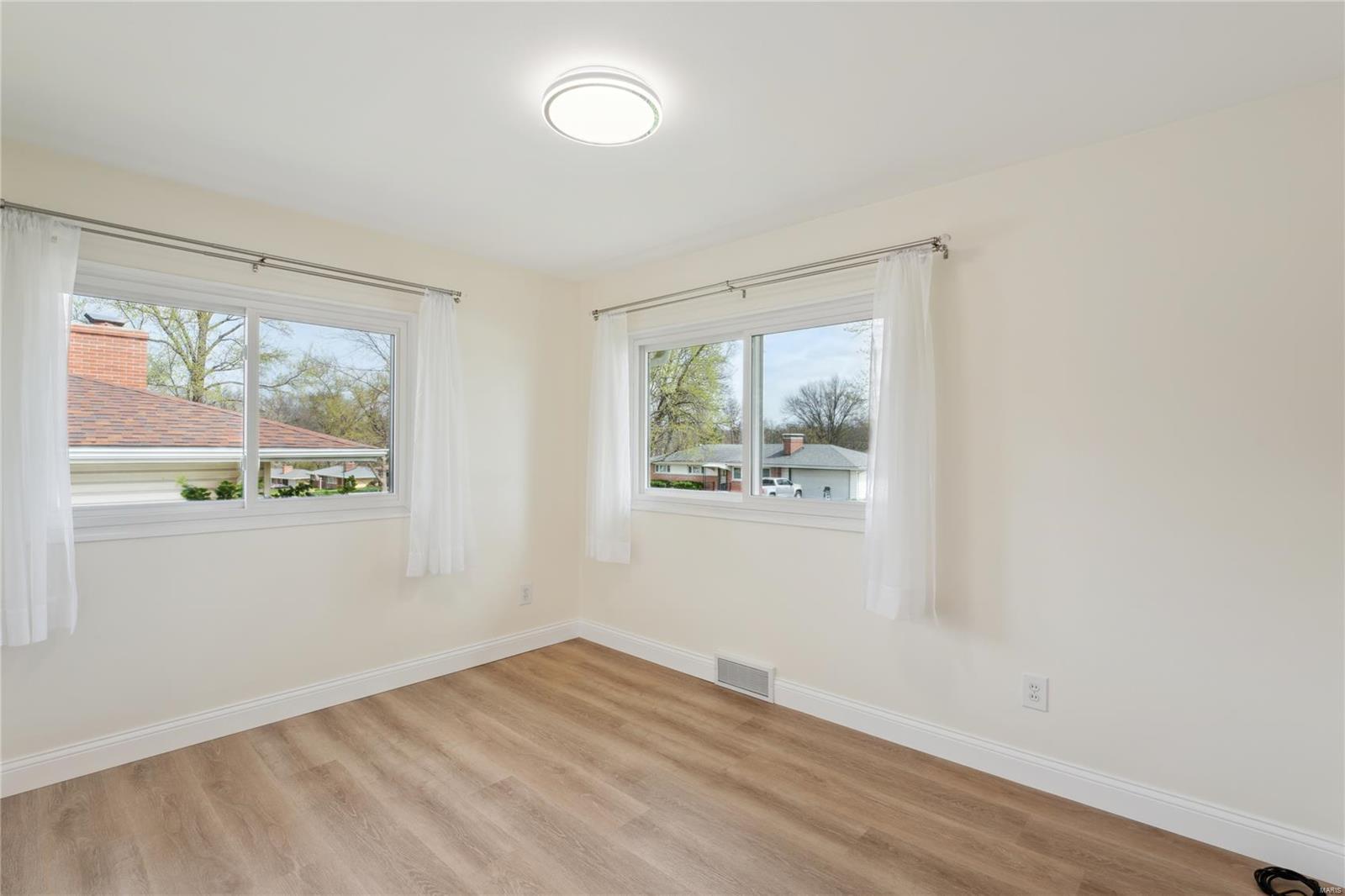 115 Vlasis Drive Ballwin, MO 63011 - Photo 22 of 38