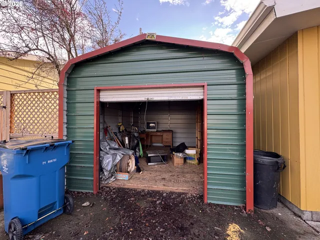 a view of a bathroom