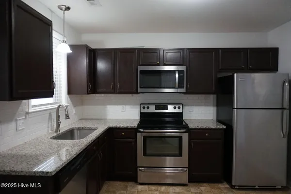 $1,500 | 244 Caldwell Loop, Jacksonville, NC 28546