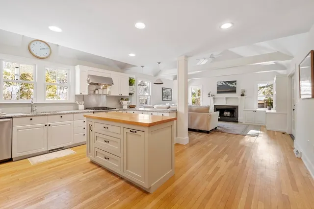 $1,685,000 | 47 Bridgecourt Lane, Concord, MA 01742