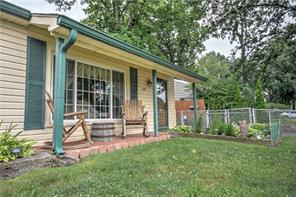 439 South Kenmore Road Indianapolis, IN 46219 - Photo 3 of 18 Gallery Image 3