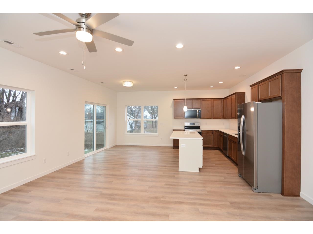 238 Russell Court Jefferson, WI 53549 - Photo 7 of 23