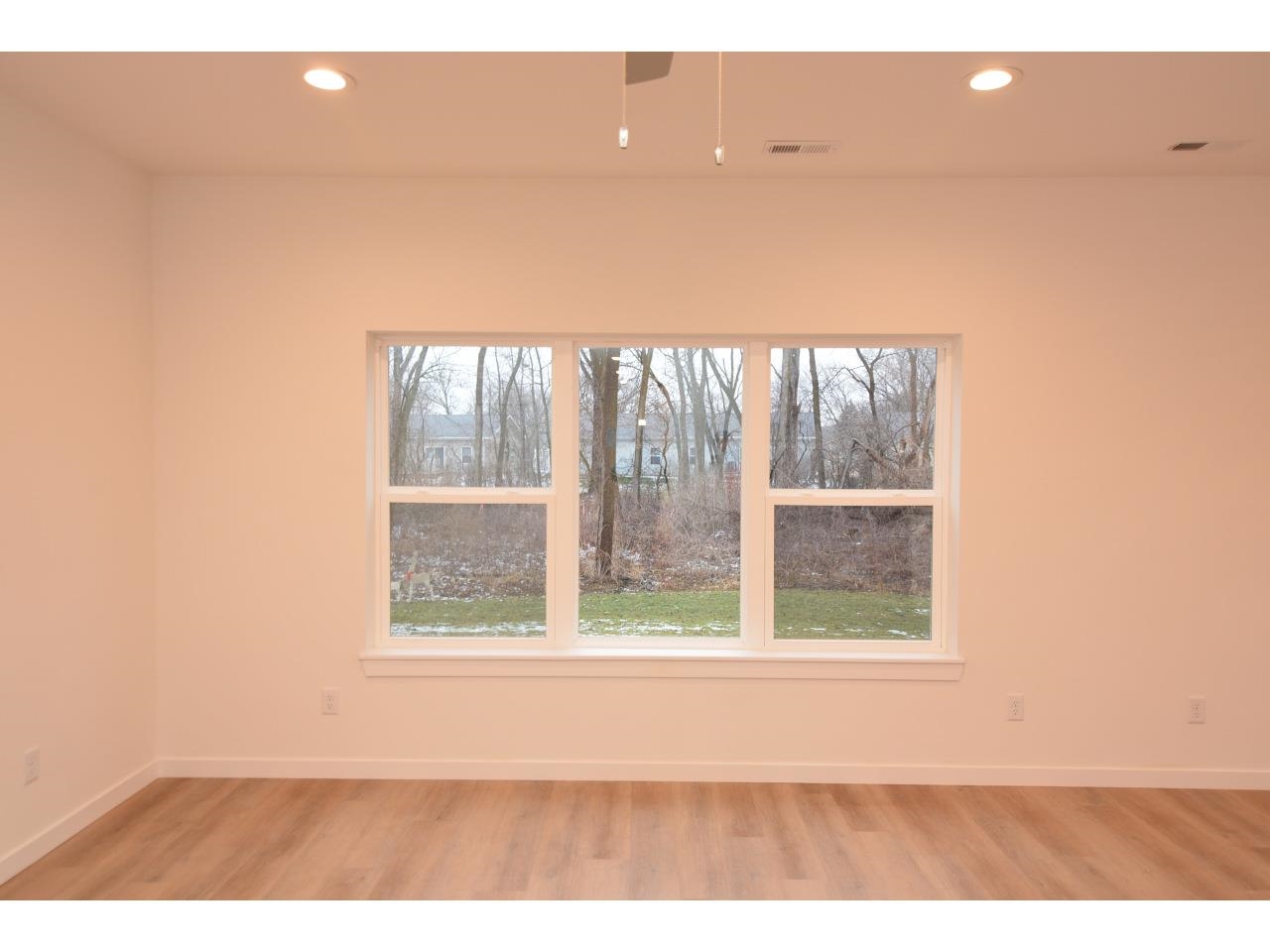 238 Russell Court Jefferson, WI 53549 - Photo 9 of 23