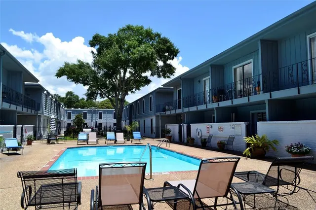 $1,400 | 1901 South Voss Road, Unit 9, Houston, TX 77057
