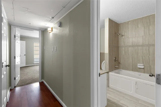 $1,400 | 1901 South Voss Road, Unit 9, Houston, TX 77057