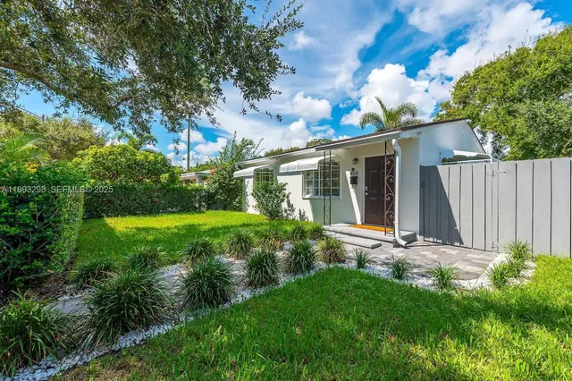 $3,100 | 5515 Spruce Avenue, West Palm Beach, FL 33407