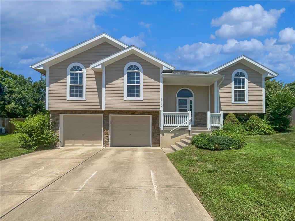 18100 East 11th Terrace Court North Independence, MO 64056 - Photo 1 of 14