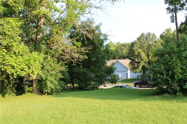 $45,000 | 210-214 Springdale Avenue, Bonner Springs, KS 66012