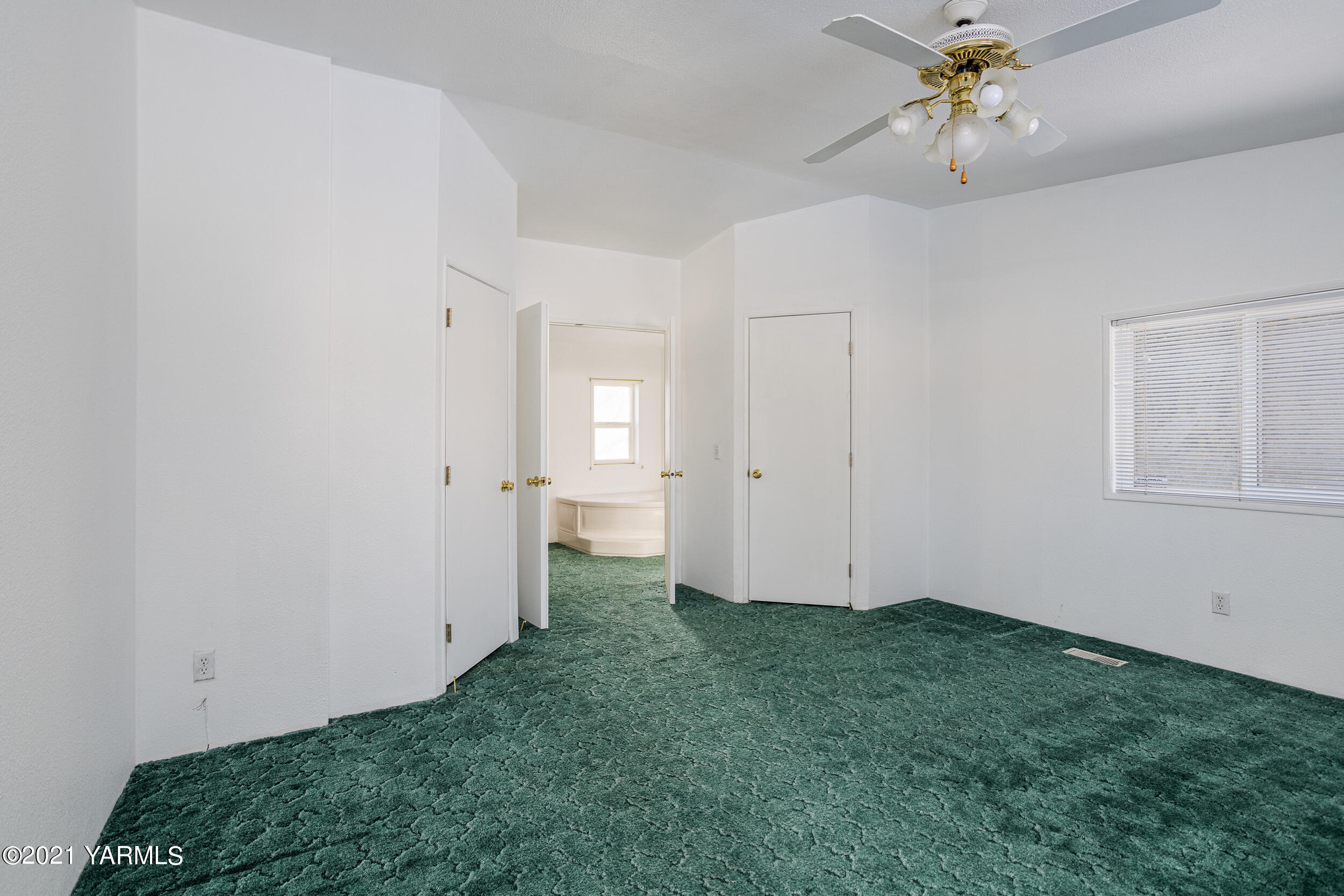 12301 Meadowbrook Road Yakima, WA 98903 - Photo 11 of 22 12301MBrook_19