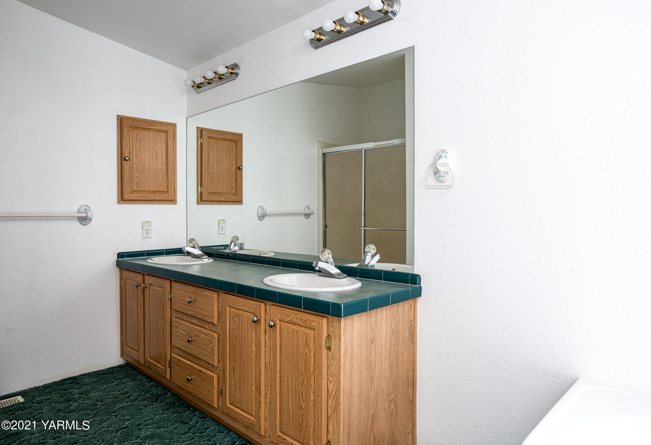 12301 Meadowbrook Road Yakima, WA 98903 - Photo 13 of 22 12301MBrook_22