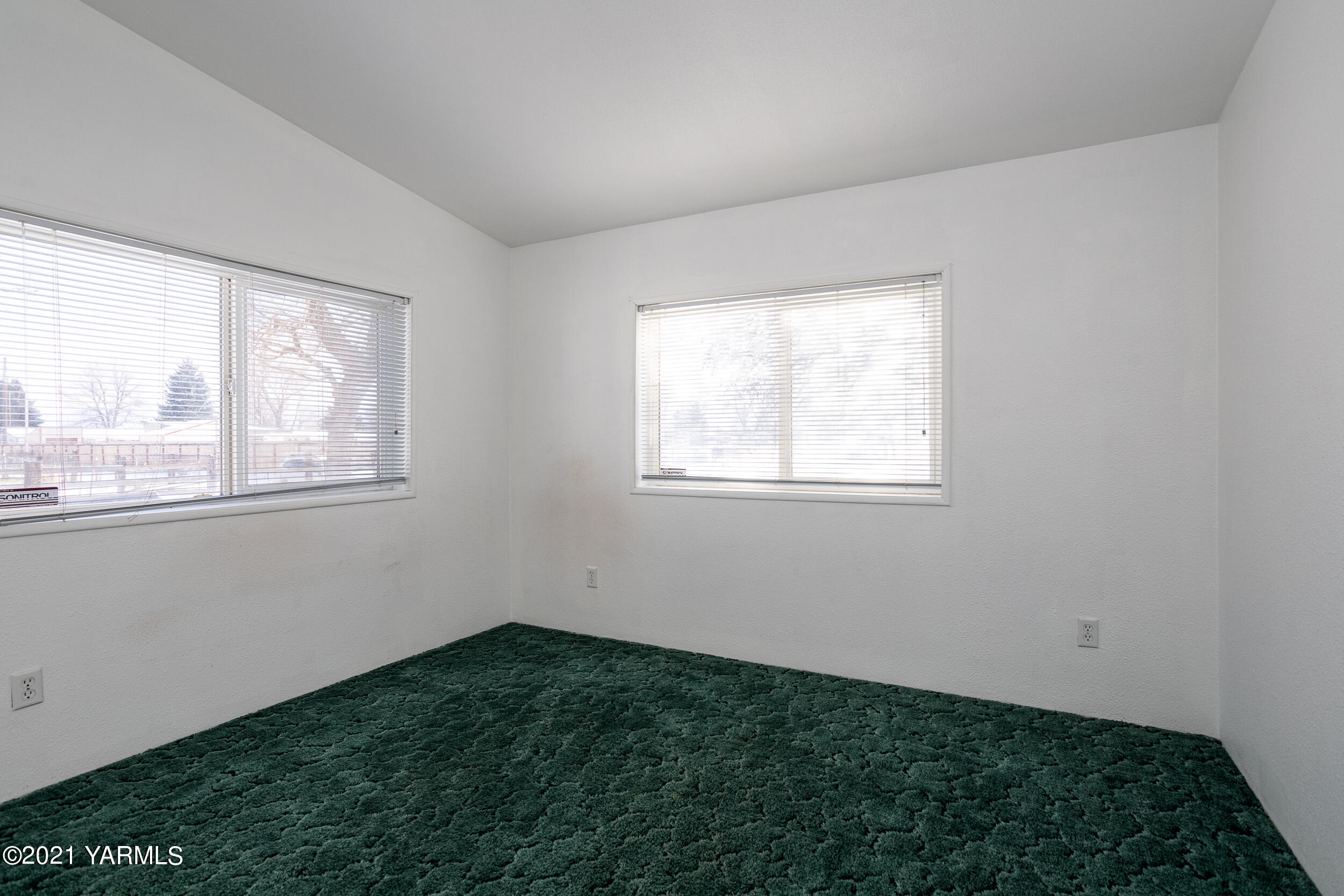 12301 Meadowbrook Road Yakima, WA 98903 - Photo 16 of 22 12301MBrook_24