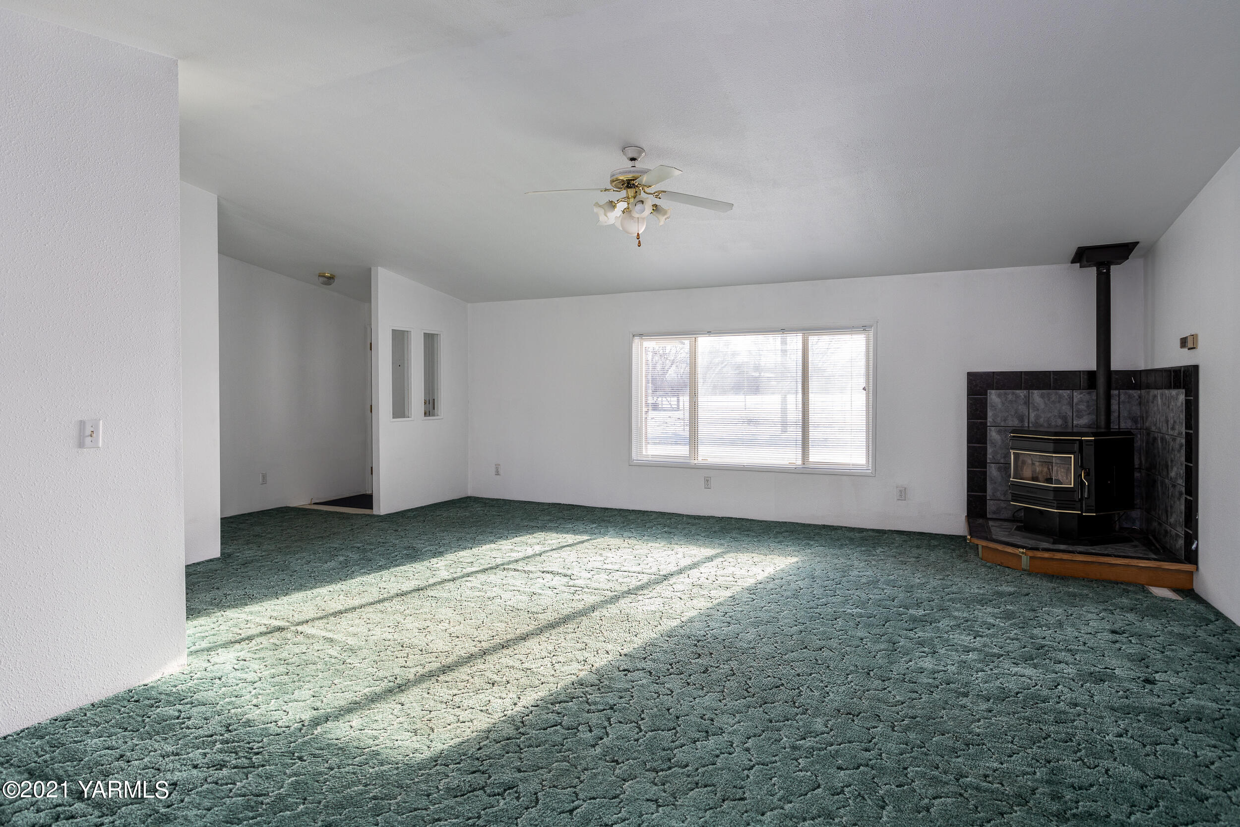 12301 Meadowbrook Road Yakima, WA 98903 - Photo 5 of 22 12301MBrook_11