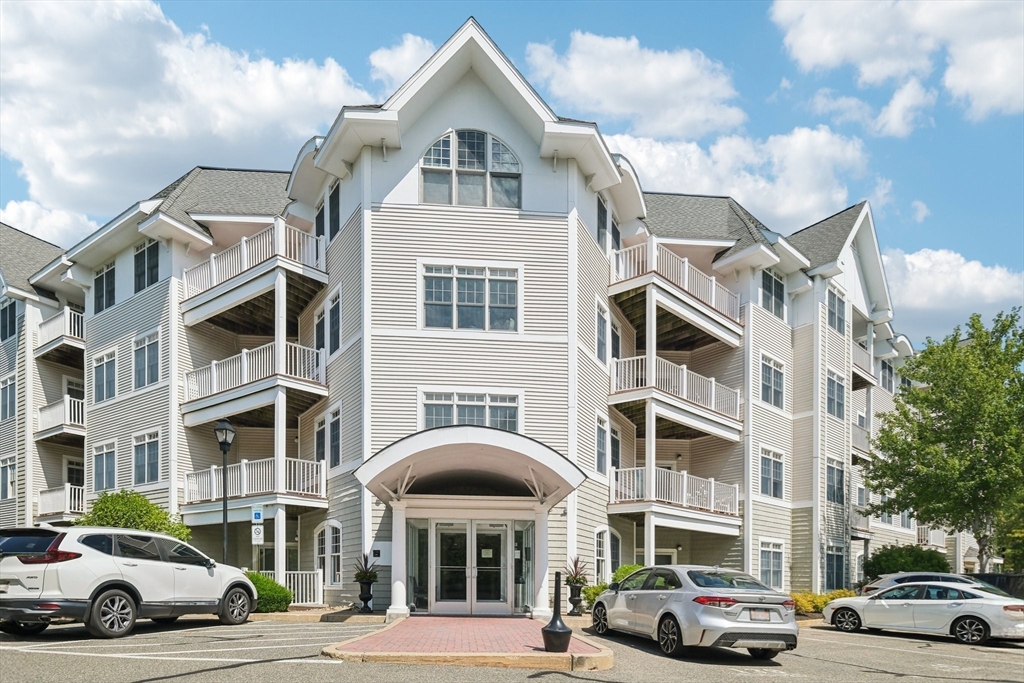 614 Pond Street, Unit 2104 Braintree, MA 02184 - Photo 28 of 29 a building view