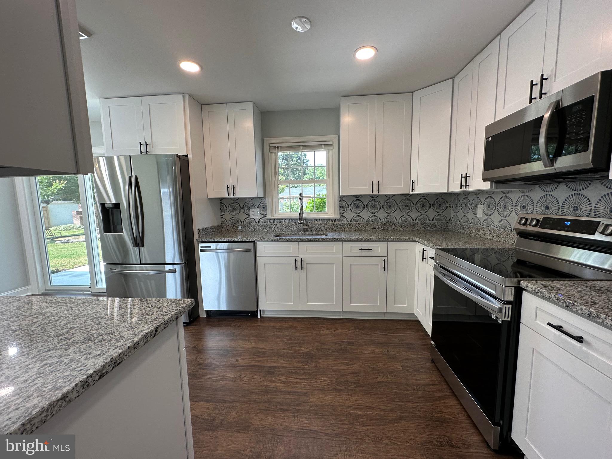 916 Bay Circle Woodbridge, VA 22191 - Photo 17 of 68