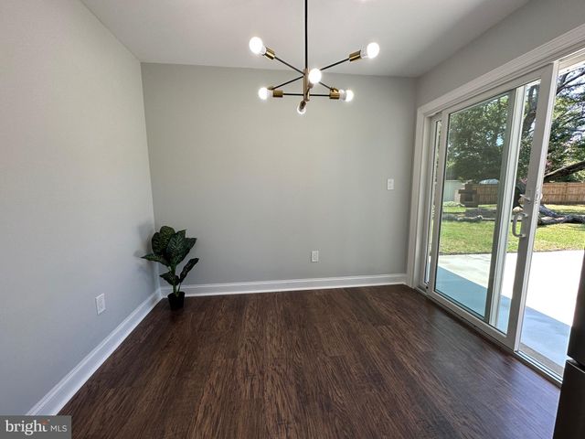 $563,000 | 916 Bay Circle, Woodbridge, VA 22191