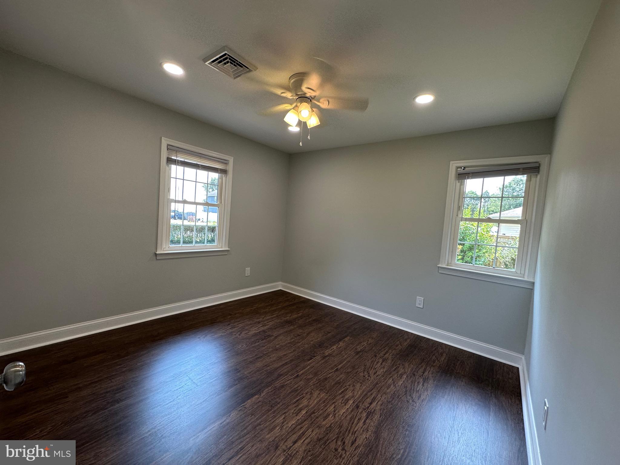 916 Bay Circle Woodbridge, VA 22191 - Photo 24 of 68 Bedroom 2