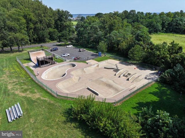 $563,000 | 916 Bay Circle, Woodbridge, VA 22191