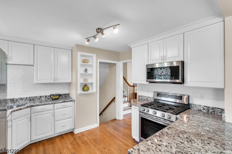 336 Summit Road Mountainside, NJ 07092 - Photo 9 of 33 Gallery Image 9