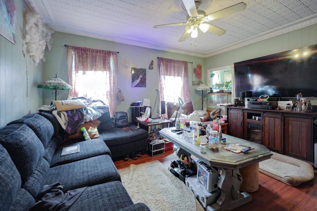 8 Rimmon Street Manchester, NH 03102 - Photo 2 of 22