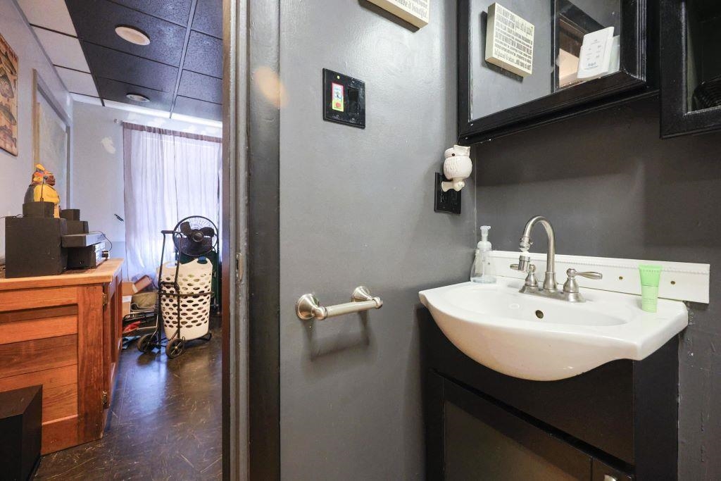 8 Rimmon Street Manchester, NH 03102 - Photo 6 of 22