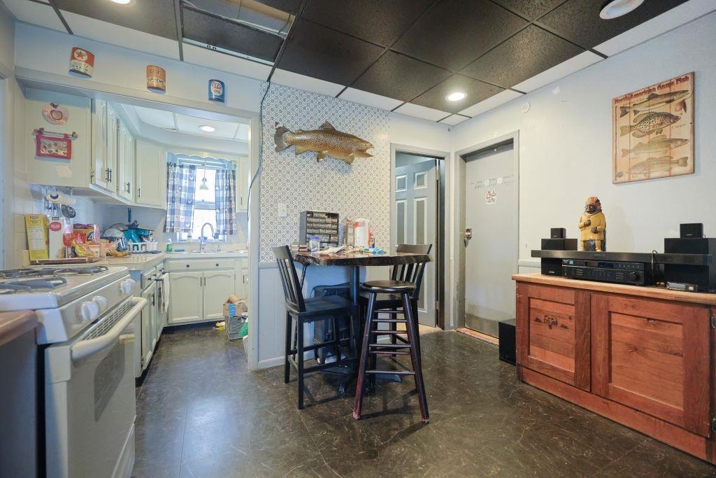 8 Rimmon Street Manchester, NH 03102 - Photo 7 of 22